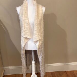 Soft Surroundings Cream Sleeveless Sweater Vest